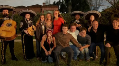 Maru Botana cumplió 57 años y festejó a lo grande: baile, mariachis y un enorme rogel