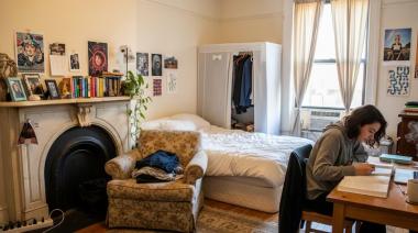 Convertir el salón en dormitorio: el nuevo negocio de los caseros de pisos compartidos para ganar un 50% más con el alquiler