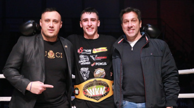El Intendente entregó el cinturón WKN en una exitosa jornada de kickboxing en el Polideportivo
