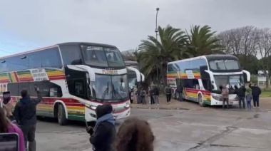De no creer: un viaje de egresados a Bariloche quedó demorado por un control al chofer