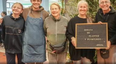 Exitosa sexta edición de la suelta de plantas en el Centro Cultural Necochea