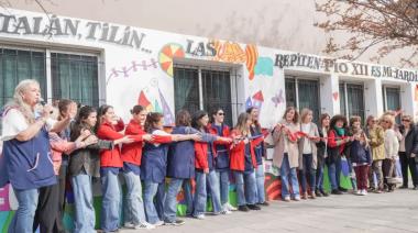 El Jardín Pío XII inauguró un mural participativo en su fachada