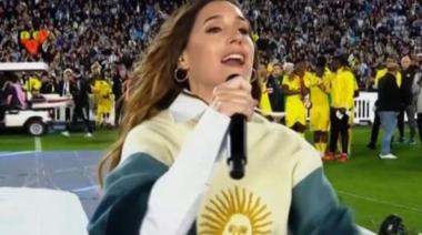 La Sole se emocionó después de cantarle a Lionel Messi en su despedida