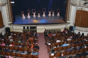 La Escuela de Danzas Clásicas vivió su gala de fin de año a sala llena en el Teatro Paris