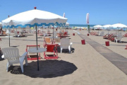 En medio de la incertidumbre económica, se conocen precios para servicios de playa de cara a la temporada 2025/26