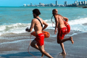 Mar del Plata: Guardavidas en estado de alerta: cómo sigue la negociación en plena temporada