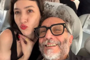 Fito Páez y Sofía Gala blanquearon su romance con un beso a la vista de todos: el video viral