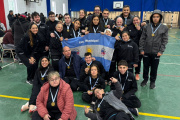 La Escuela Municipal «Todos al Agua» debutó en la Liga Regional con un buen número de nadadores