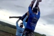 Murió una joven durante un salto extremo: la lanzaron al vacío sin sujetar la cuerda de seguridad