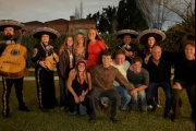 Maru Botana cumplió 57 años y festejó a lo grande: baile, mariachis y un enorme rogel