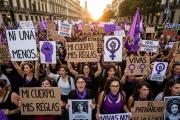 Las mujeres jóvenes son el grupo más progresista de España; los hombres jóvenes, el más conservador