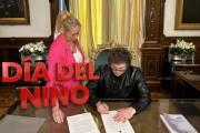 Javier Milei firmó el Decreto 562/2025 y el Día del Niño cambió de nombre