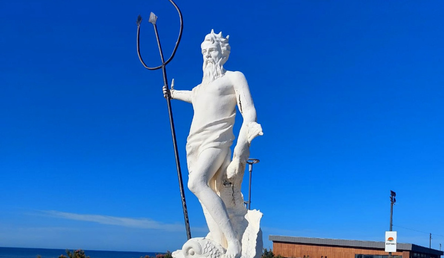 Se puso en valor la Plaza Neptuno, restaurando su histórica escultura