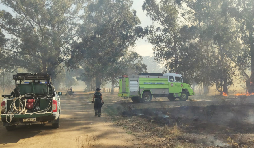 Guardaparques y Defensa Civil dieron apoyo en un incendio forestal en la Villa Zabala