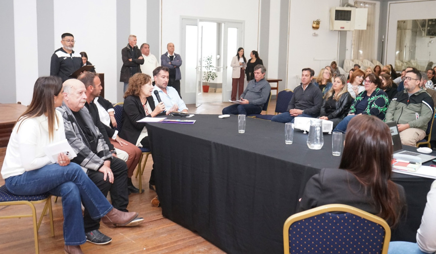 El Municipio presentó ante el sistema educativo programas y propuestas para acercar a las escuelas